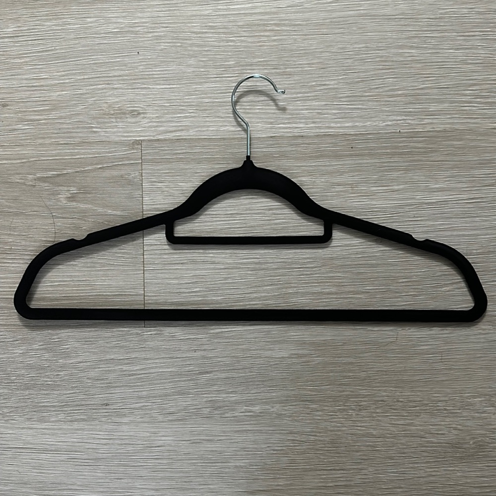 100 Velvet Hangers